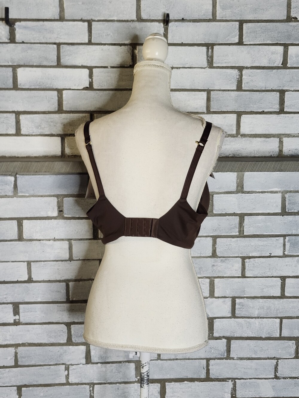 • NWT Joyspun Smoothing Underwire T-Shirt Bra Size 40D Pure Espresso Brown - Picture 4 of 8